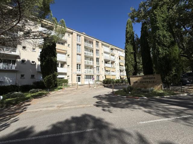 Studio rénové à neuf
