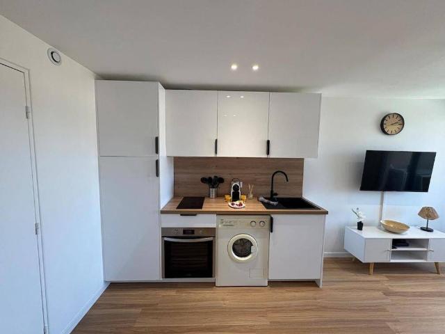 Studio renové à neuf, proche centre ville de Sainte maxime Pis