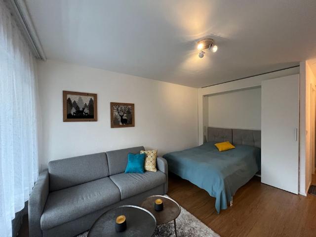Studio rental season