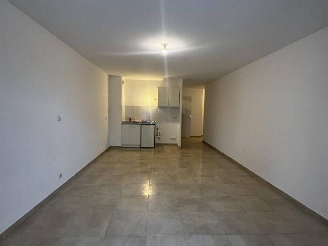 STUDIO RESIDENCE RECENTE STANDING PKG EC EF CHAUFF INCLUS