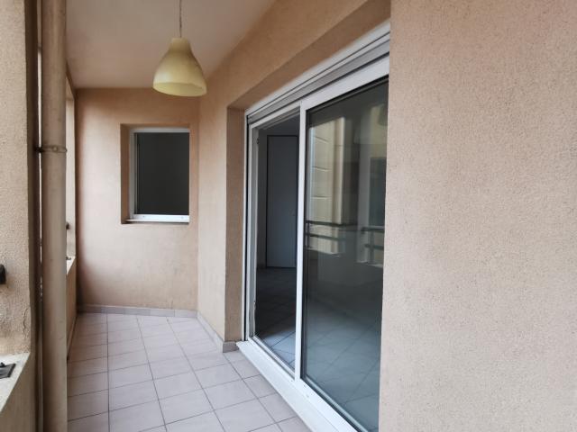 STUDIO RIVES DU LEZ AVEC TERRASSE