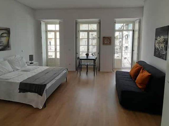 Studio Rua de Cedofeita 2nd floor front