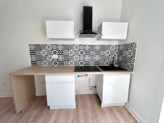 STUDIO/ RUE DES BAINS