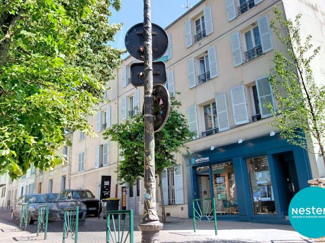 STUDIO RUEIL MALMAISON PLEIN COEUR DE VILLE A 150m DE L'ANCIEN