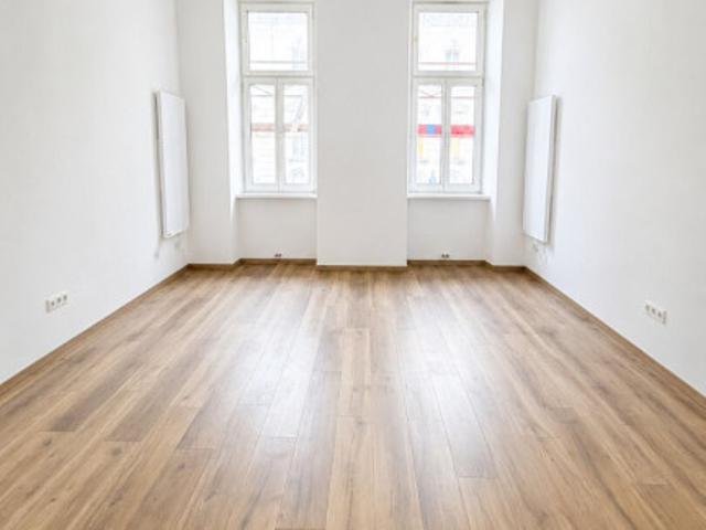 Studio Wohnung mit Airbnb Ausnahmebewilligung + bewilligten Balkon