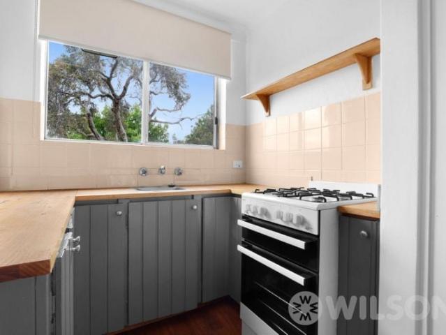 Studio with Access to Communal Pool