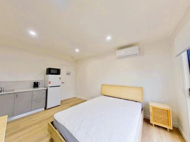 Studio with all utilities included