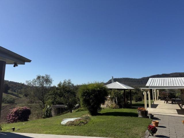 STUDIO WITH BEAUTIFUL COUNTRY VIEWS WITH A POOL Water, electricity, and Wi Fi all included in the rent