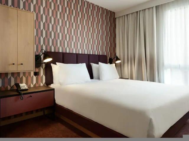Studio with king size bed closed to CDG Airport
