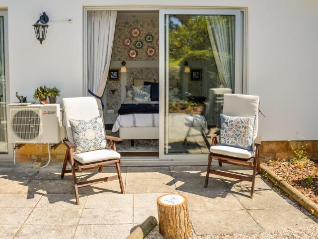 Studio with private garden Cascais Center