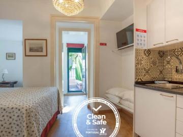 Studio with private terrace in Estrela, Lisbon