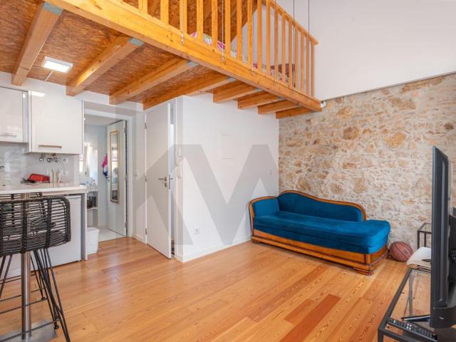 Studio T0 Duplex in the Historic Center of Coimbra with Expenses Included – Prime Location