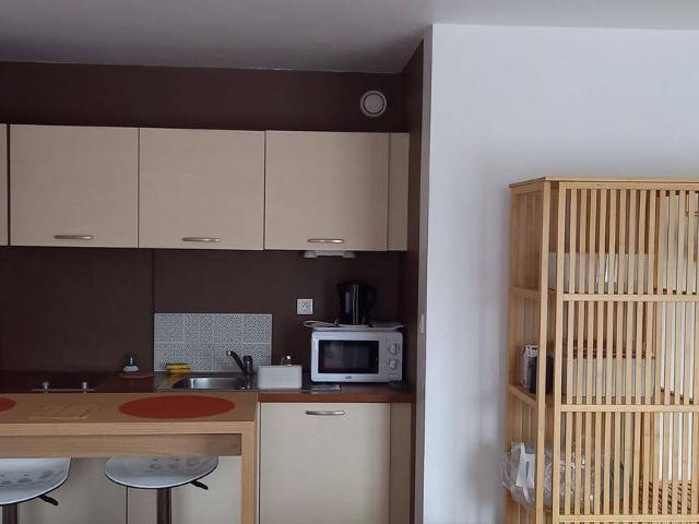 Studio T1 Bis meublé avec terrasse et parking / Saint Servan