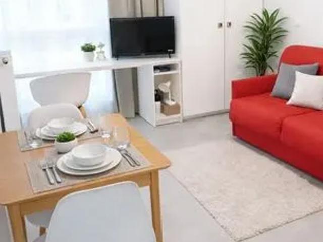 Studio / T1 meublé et équipé Proche Gare Saint Jean Idéal Etudiants et jeunes Actifs Garantie Visale acceptée WIFI INCLUS