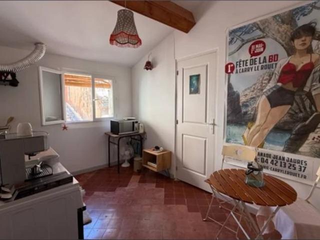 STUDIO TOULON CENTRE HISTORIQUE DE 30M2 PROCHE DES HALLES