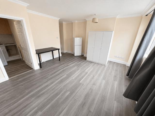 Studio to rent