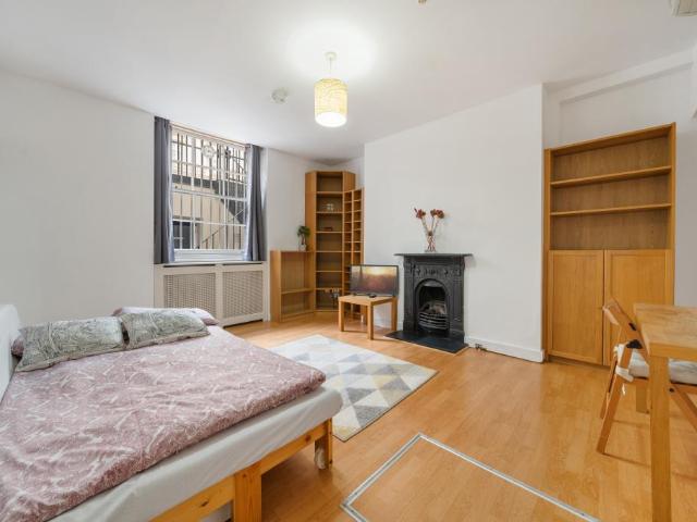 Studio to rent