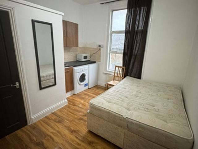 Studio To Rent