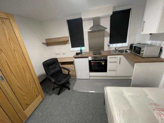 Studio to rent