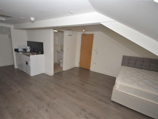 Studio to rent