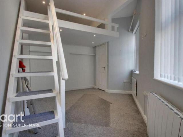 Studio to rent