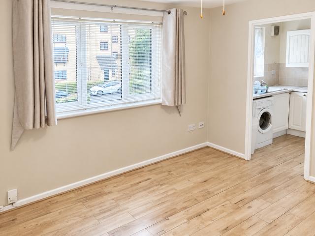 Studio to rent