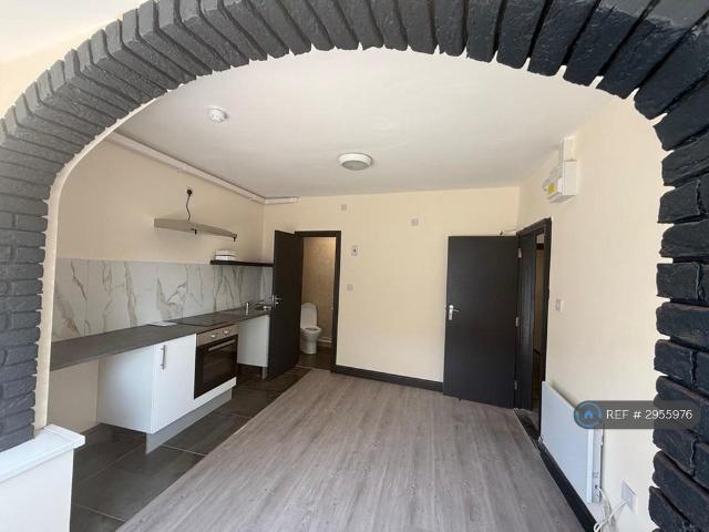 Studio to rent
