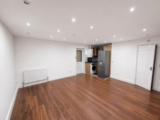 Studio to rent