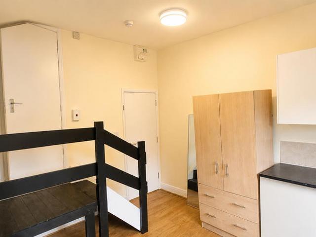 Studio to rent