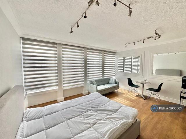 Studio to rent