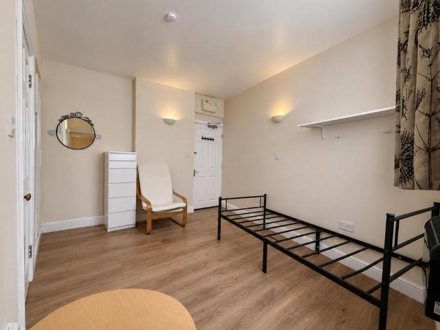 Studio to rent
