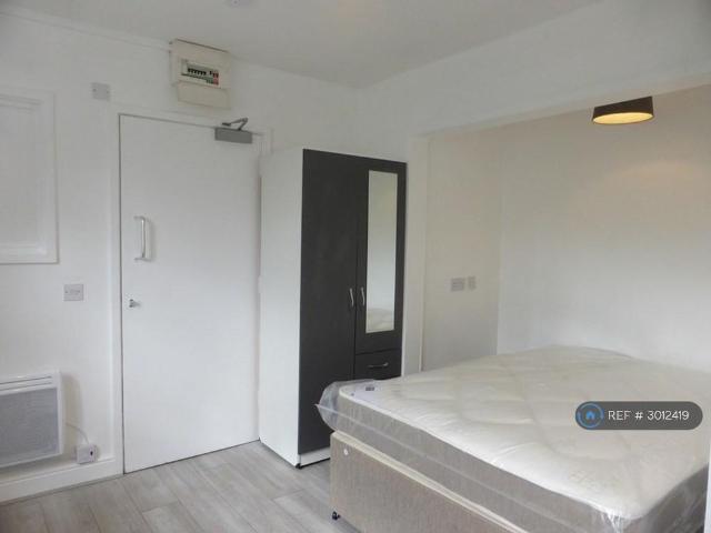 Studio to rent