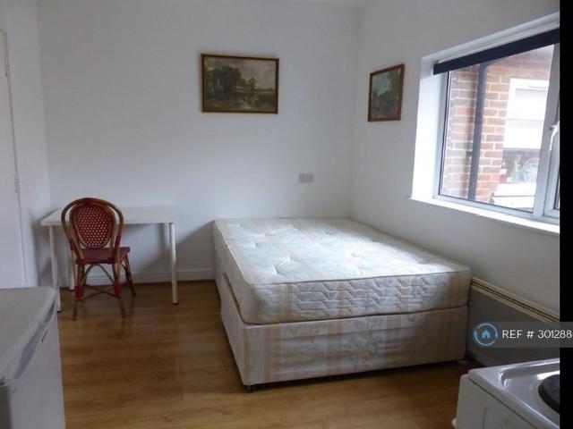 Studio to rent