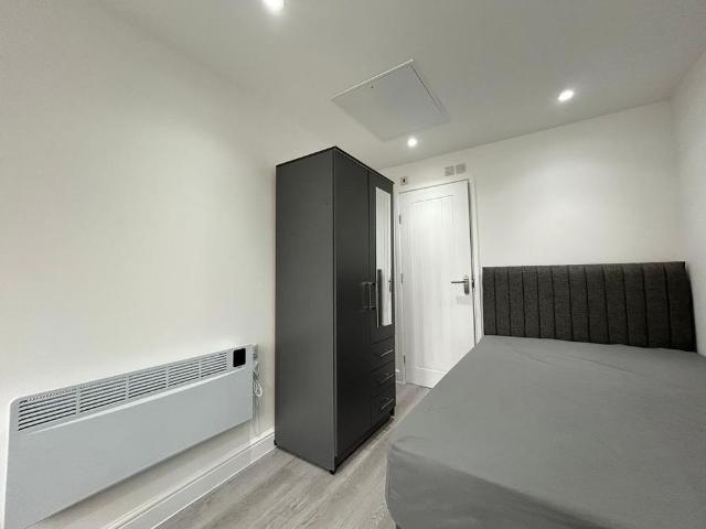 Studio to rent