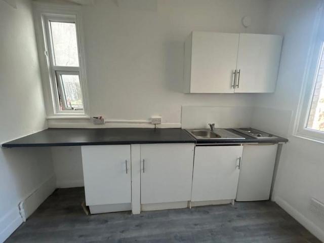 Studio to rent
