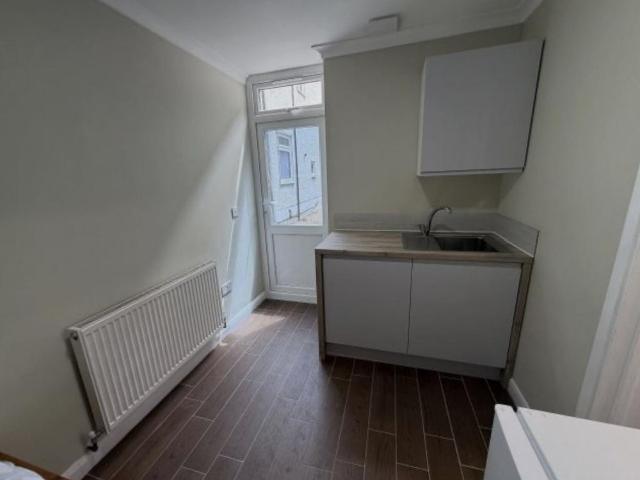 Studio to rent