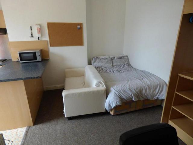 Studio to rent