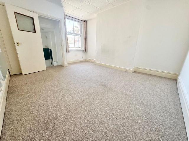 Studio to rent