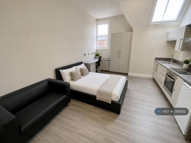 Studio to rent