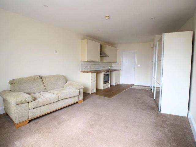 Studio to rent