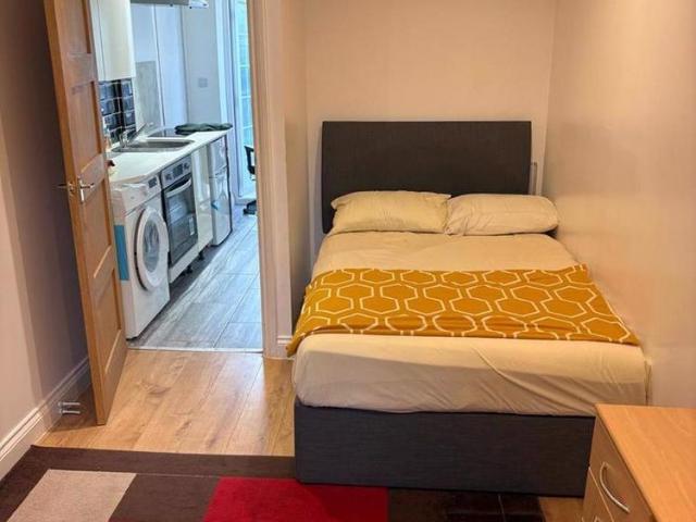 Studio to rent