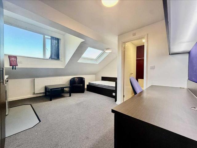 Studio to rent