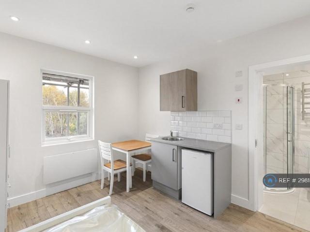 Studio to rent