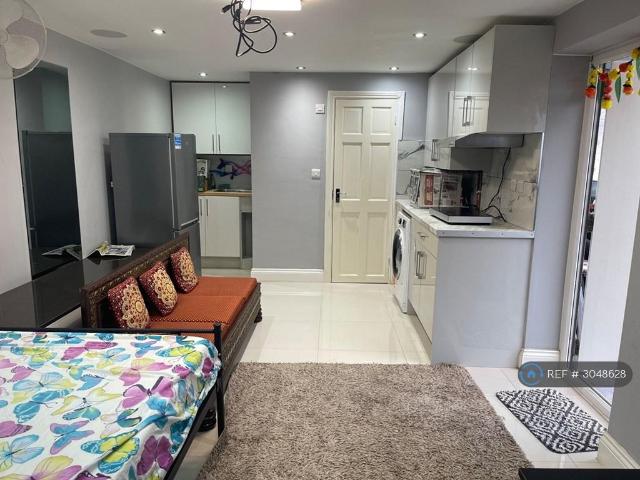 Studio to rent