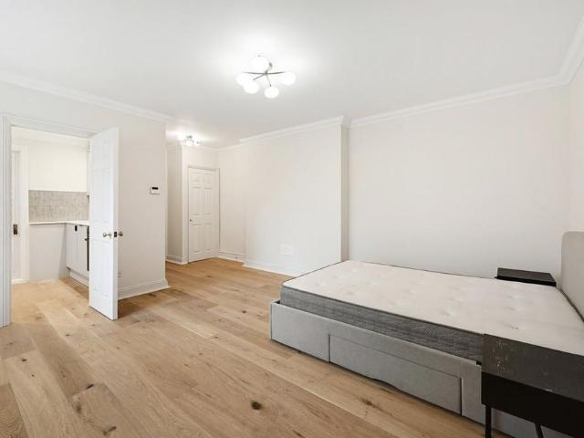 Studio to rent