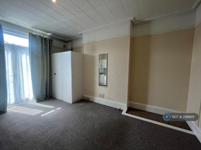 Studio to rent
