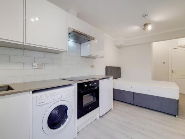 Studio to rent
