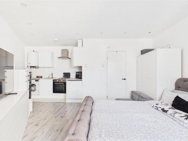 Studio to rent