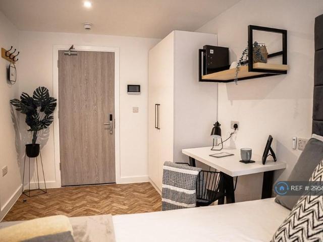 Studio to rent