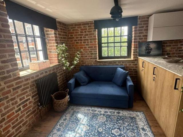 Studio to rent